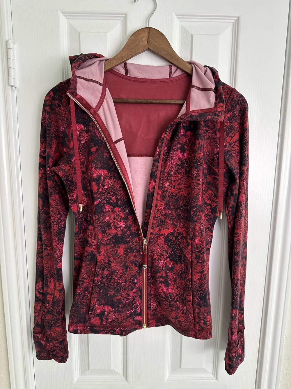 lululemon Define Hooded Jacket - Lunar New Year - Picture 8 of 9